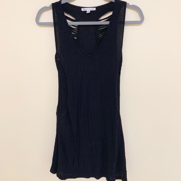 ♦️Sleeveless cutout black tunic top - Picture 1 of 5
